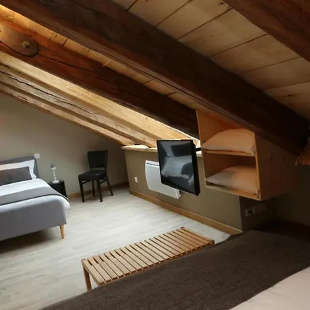 فندق مبيت وإفطار La Ferme Du Bien-etre Saint-Julien-Chapteuil